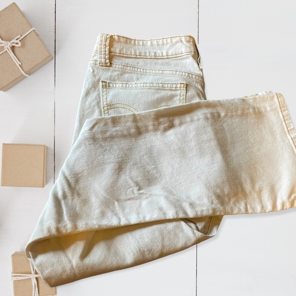 Levi's Denim - White Size 7 Vintage Levi’s Super Low Boot Cut Jeans